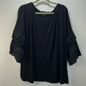 Ryan Wythe 3X black blouse with tiered lace sleeves